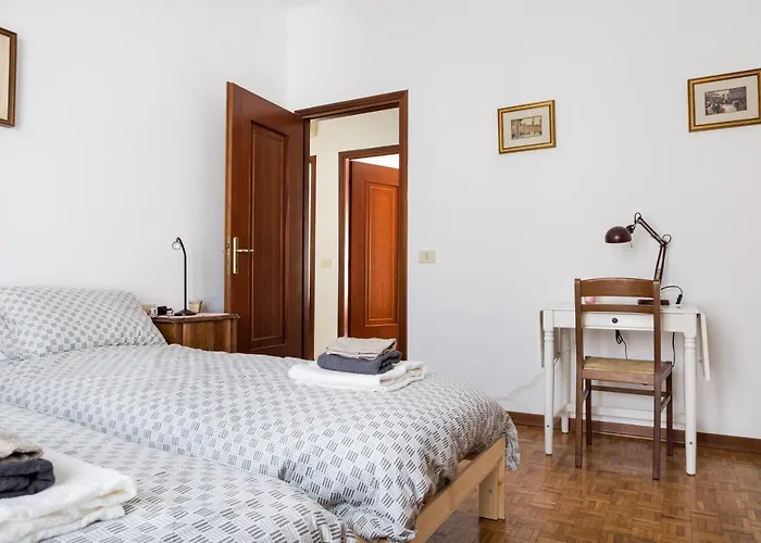 Apartament A Due Passi Dall'ospedale Parma